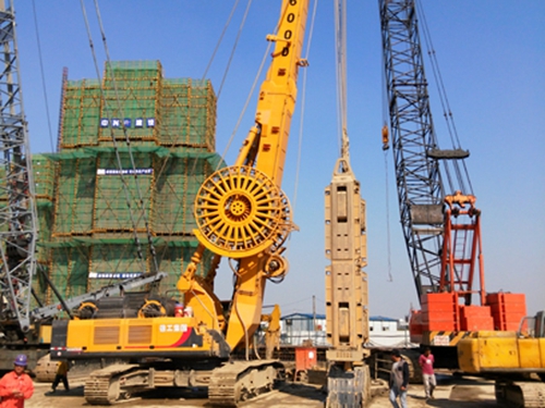 徐工XG600D連續牆(qiang)抓鬥上海灘秀(xiù)大鍋重器風采(cǎi)