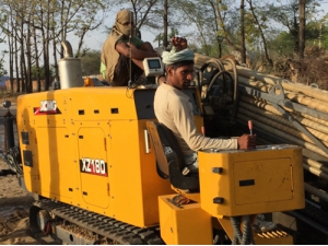 印度黑土地(di)上穿梭的徐工(gōng)金